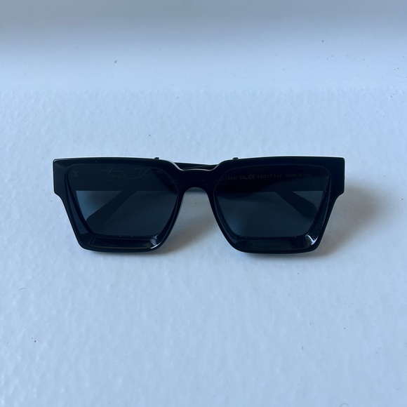 Louis Vuitton Sunglasses - Picture 1 of 5